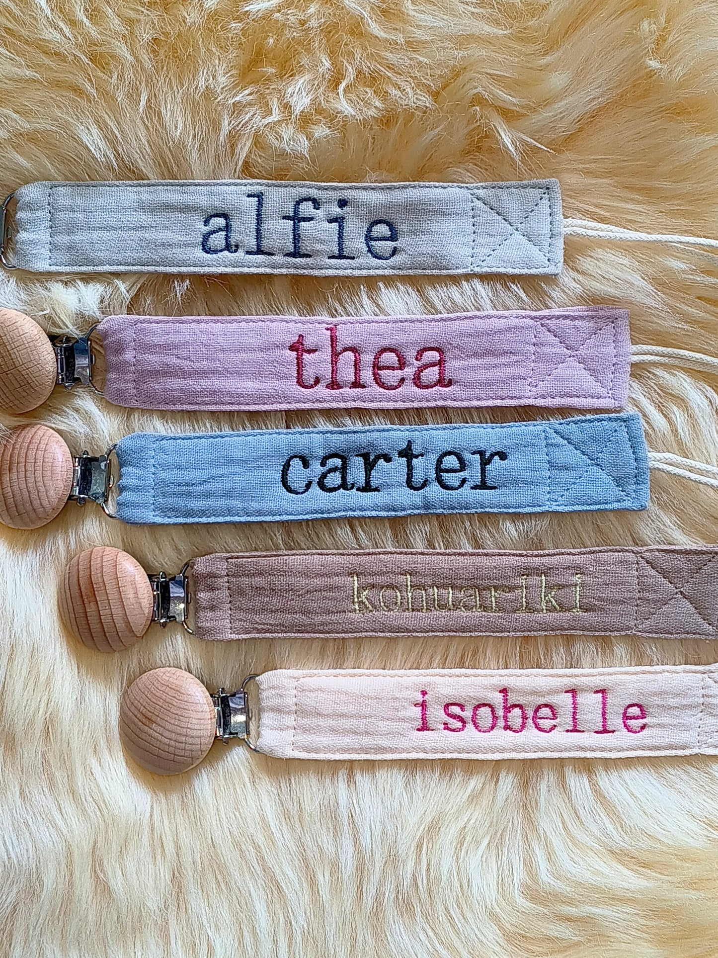 Embroidered Dummy Clip